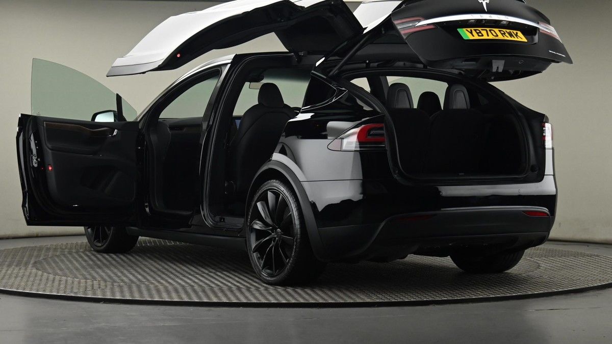 Tesla Model X Image 29