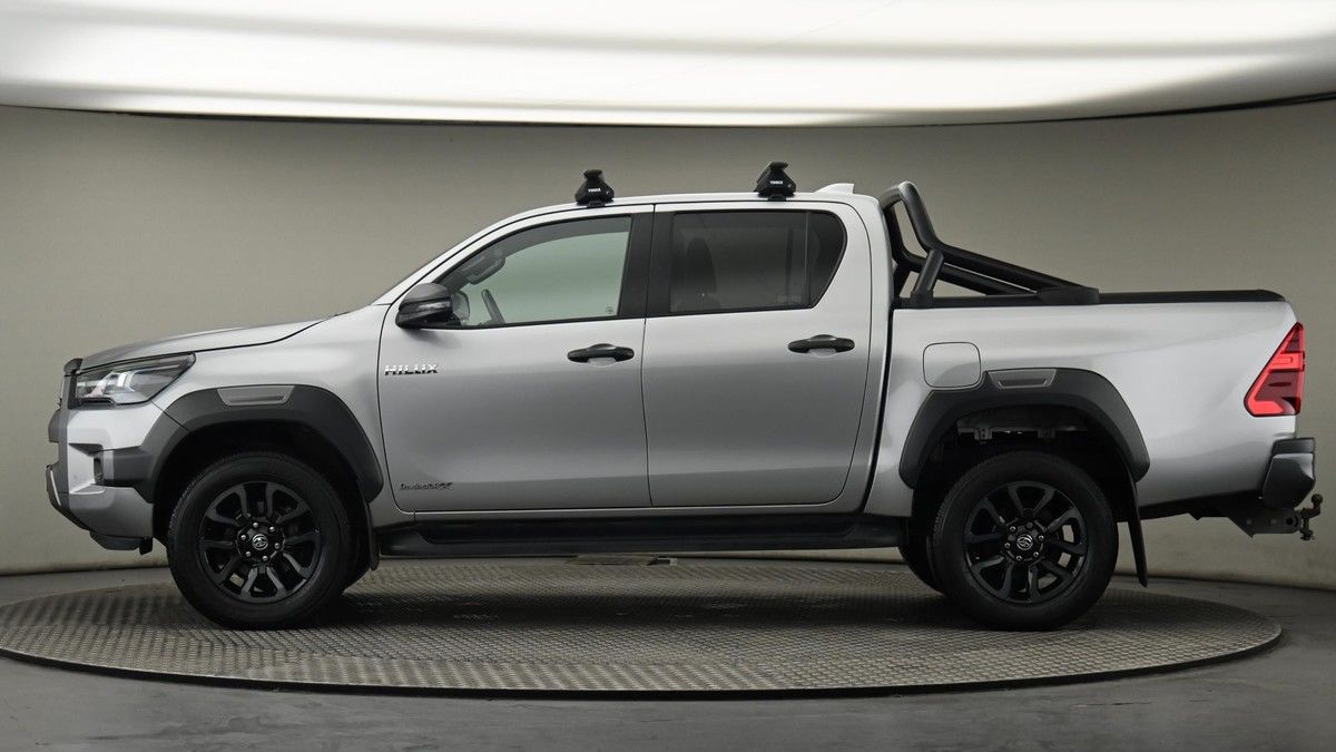 Toyota Hilux Image 23