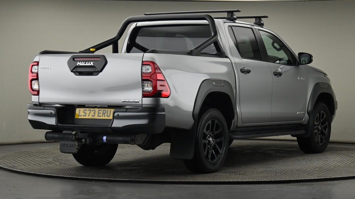 Toyota Hilux Image 26