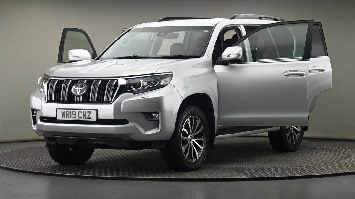 Toyota Land Cruiser Image 28