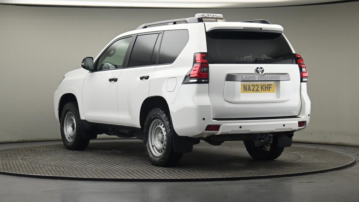 Toyota Land Cruiser Image 24