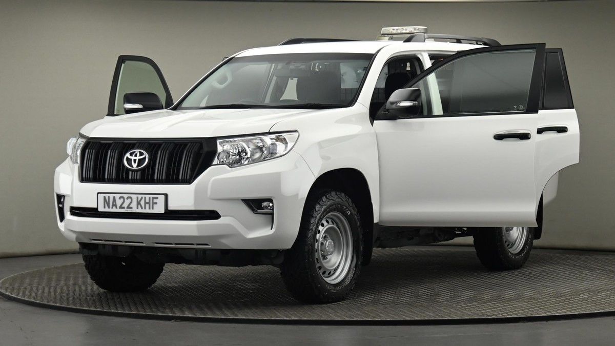 Toyota Land Cruiser Image 28