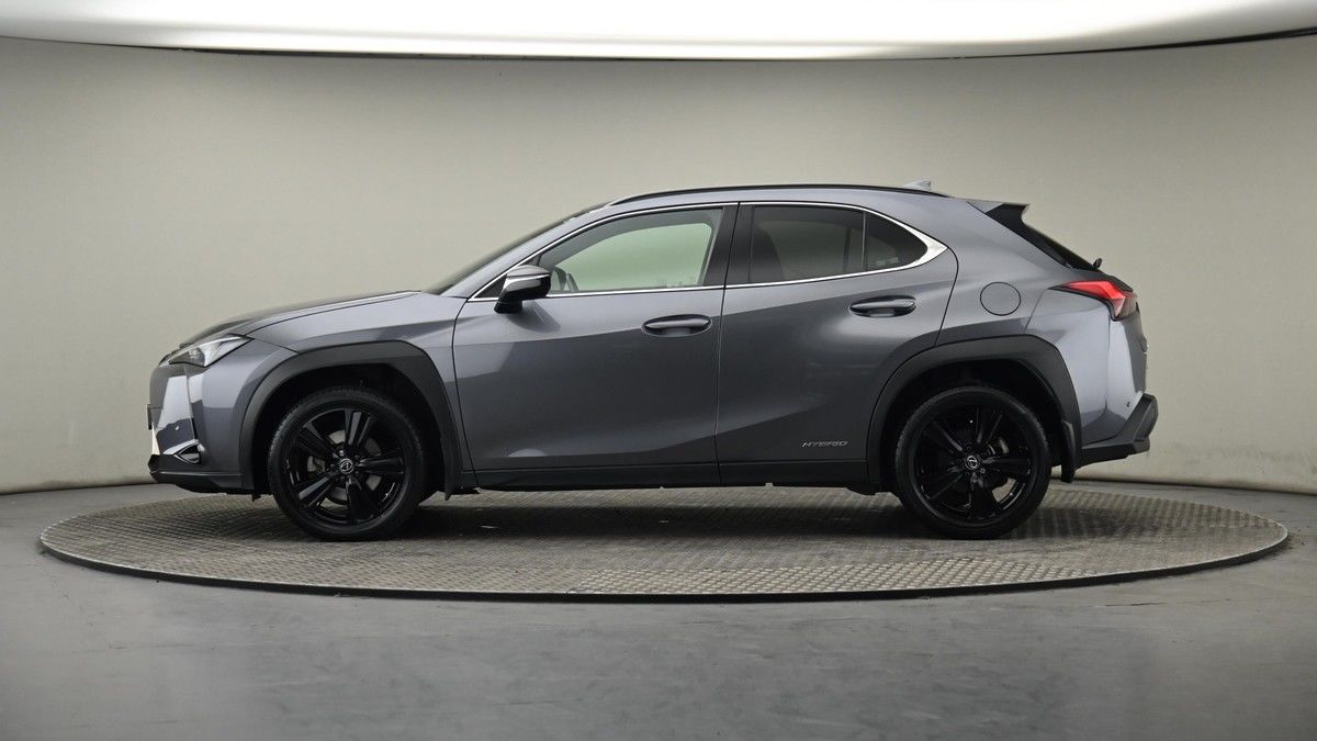 Lexus UX Image 23