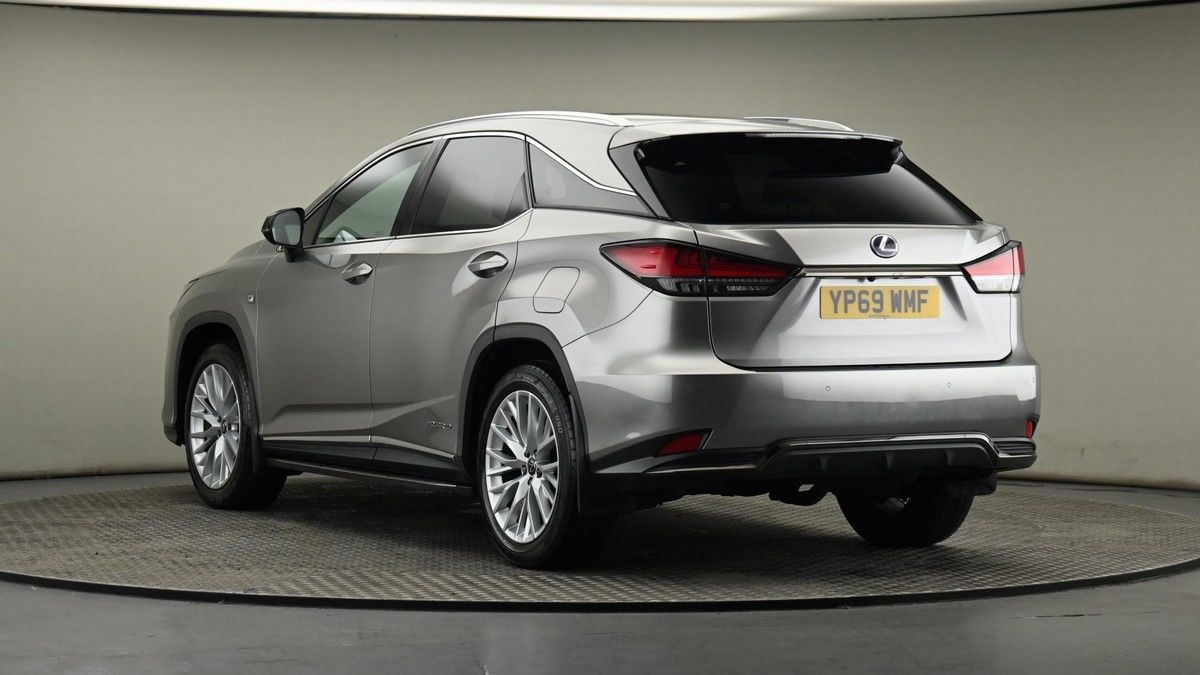 Lexus RX Image 24