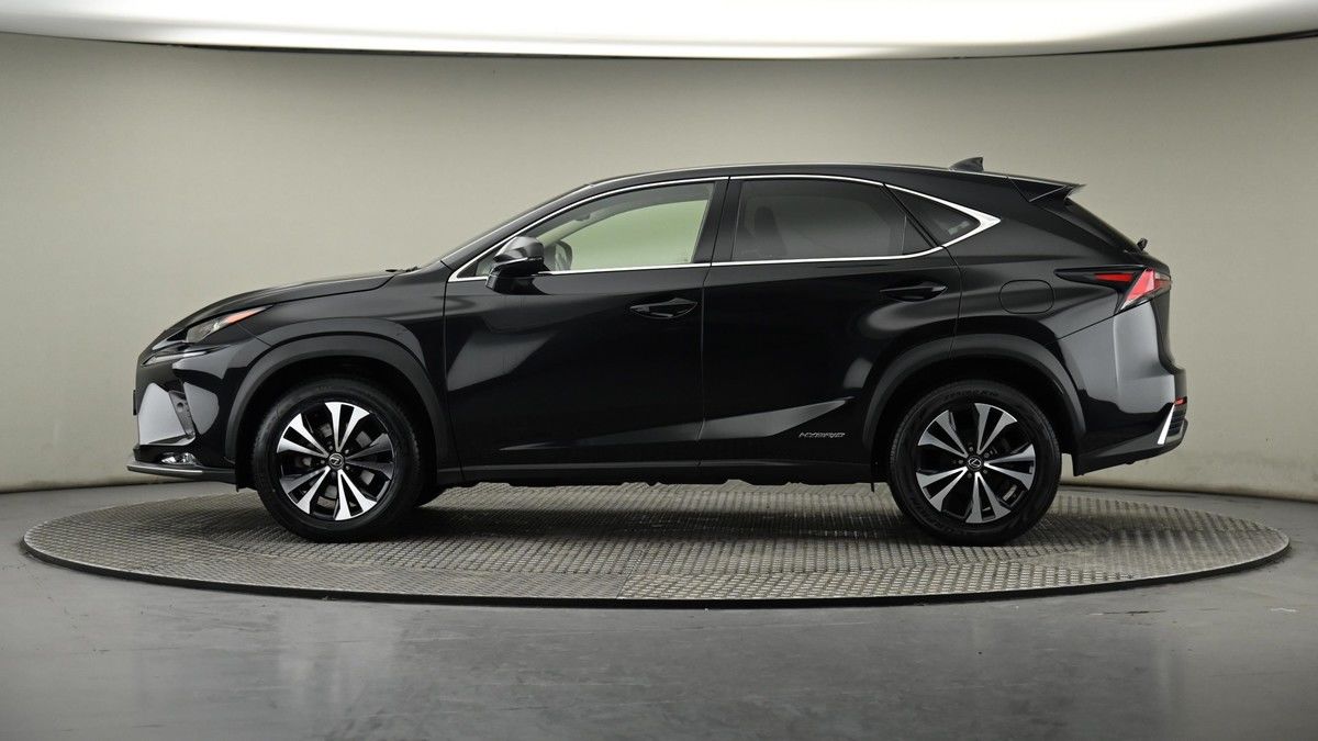 Lexus NX Image 23