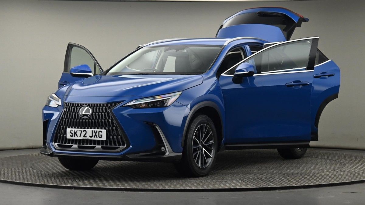 Lexus NX Image 28