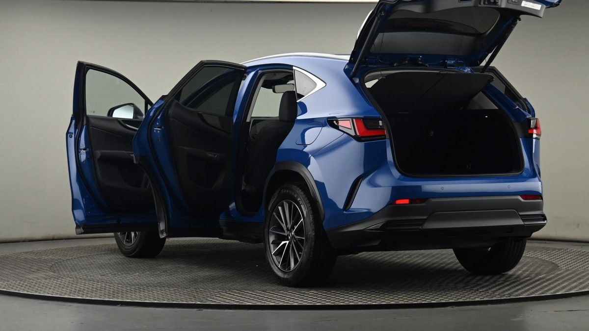 Lexus NX Image 29