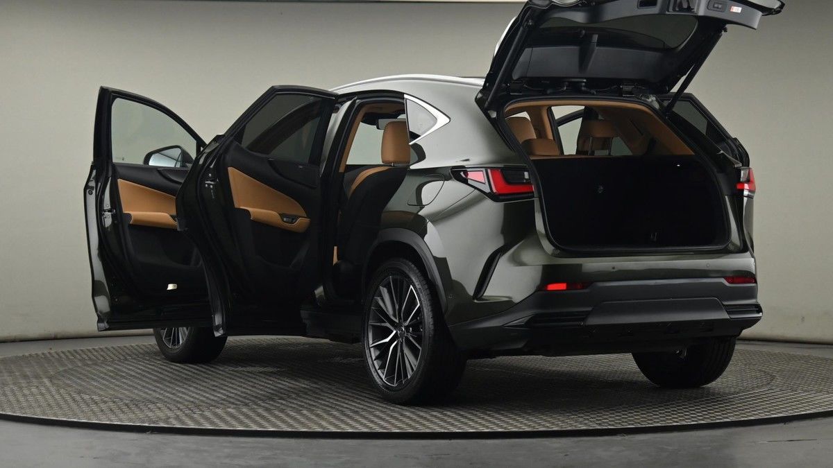 Lexus NX Image 29