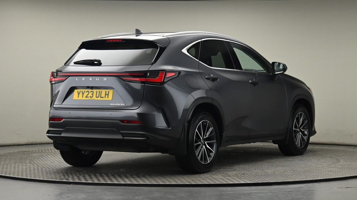 Lexus NX Image 26