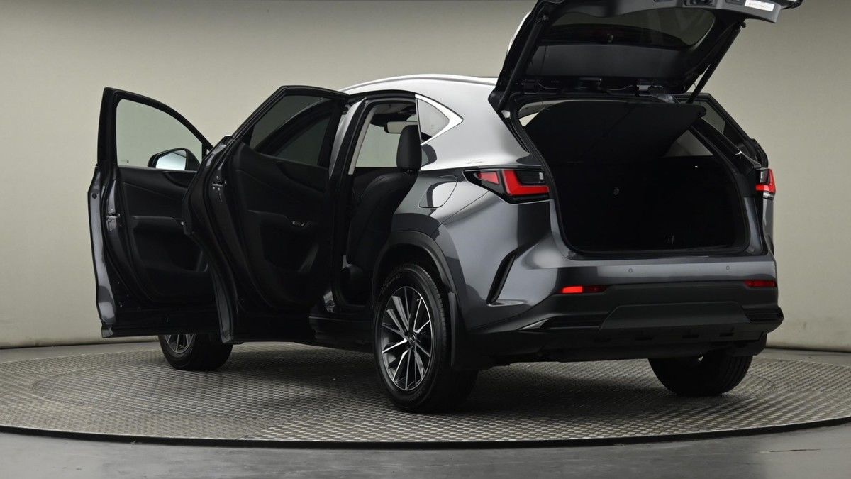 Lexus NX Image 29