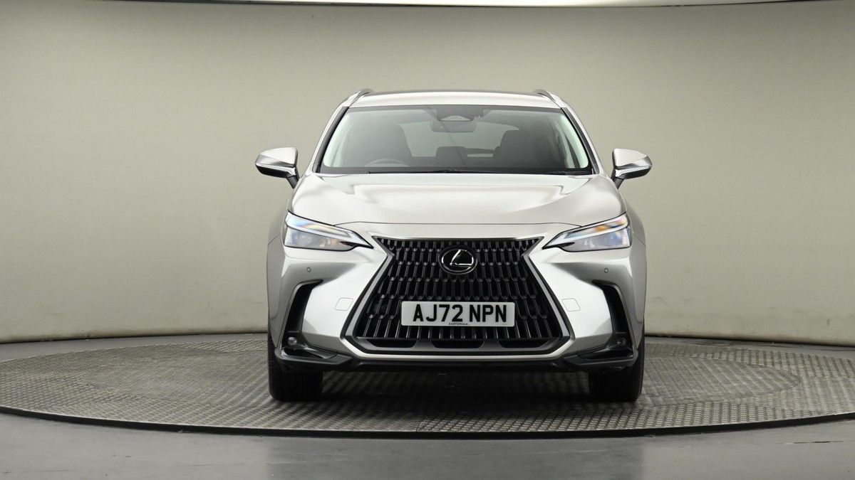 Lexus NX Image 21