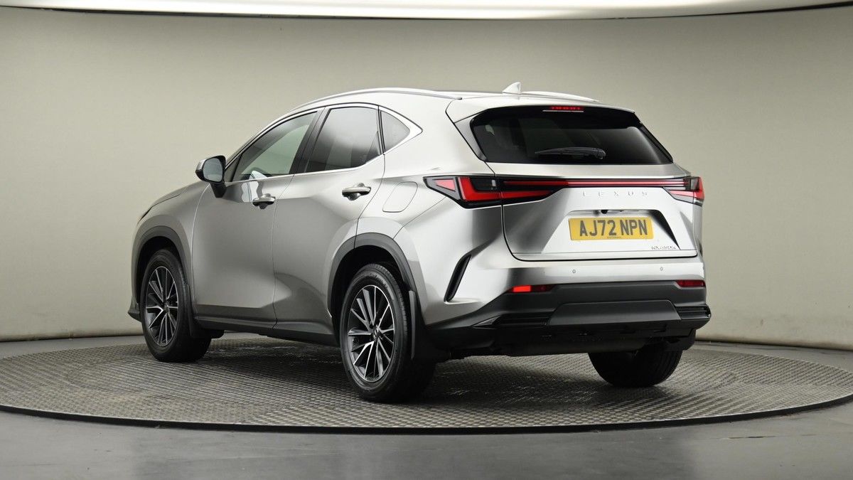 Lexus NX Image 24