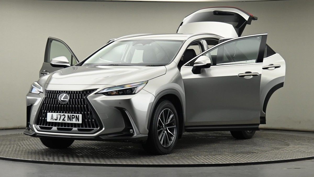 Lexus NX Image 28