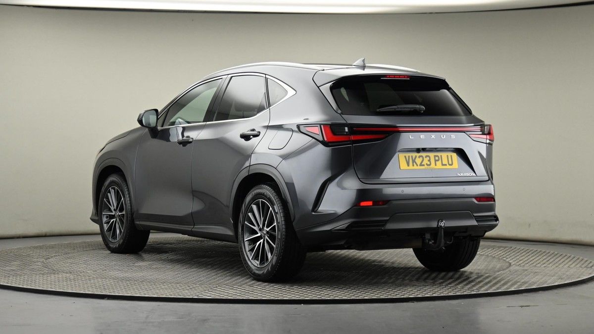 Lexus NX Image 23