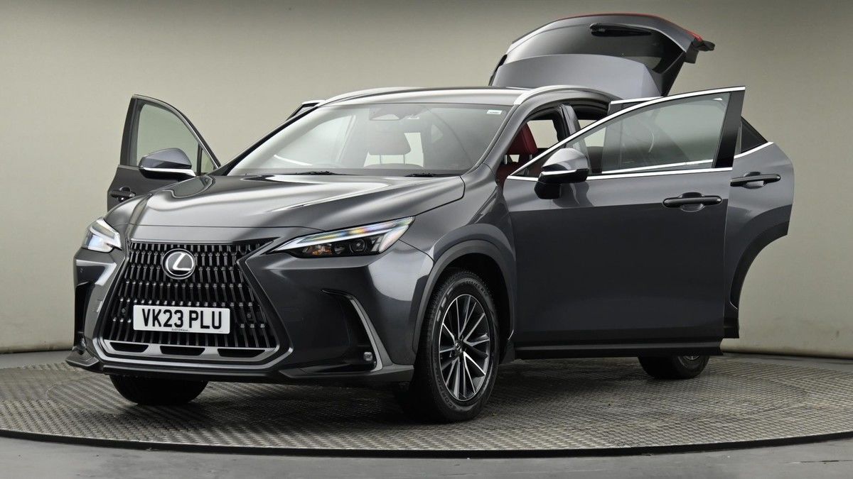 Lexus NX Image 27