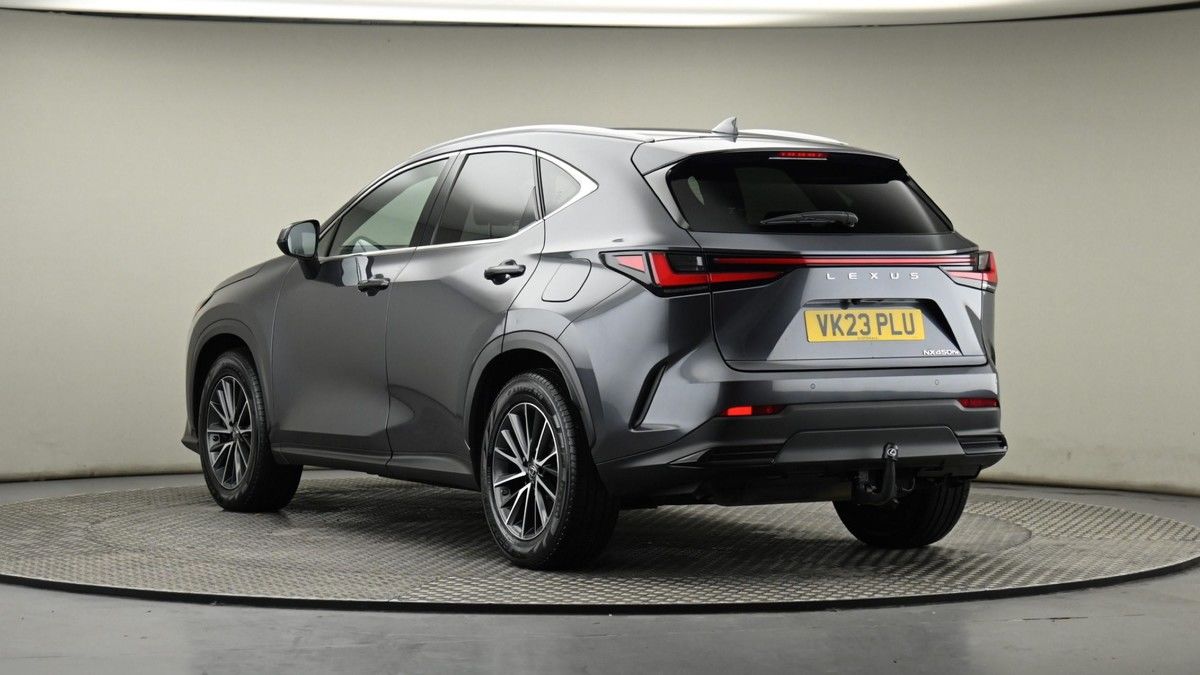 Lexus NX Image 48