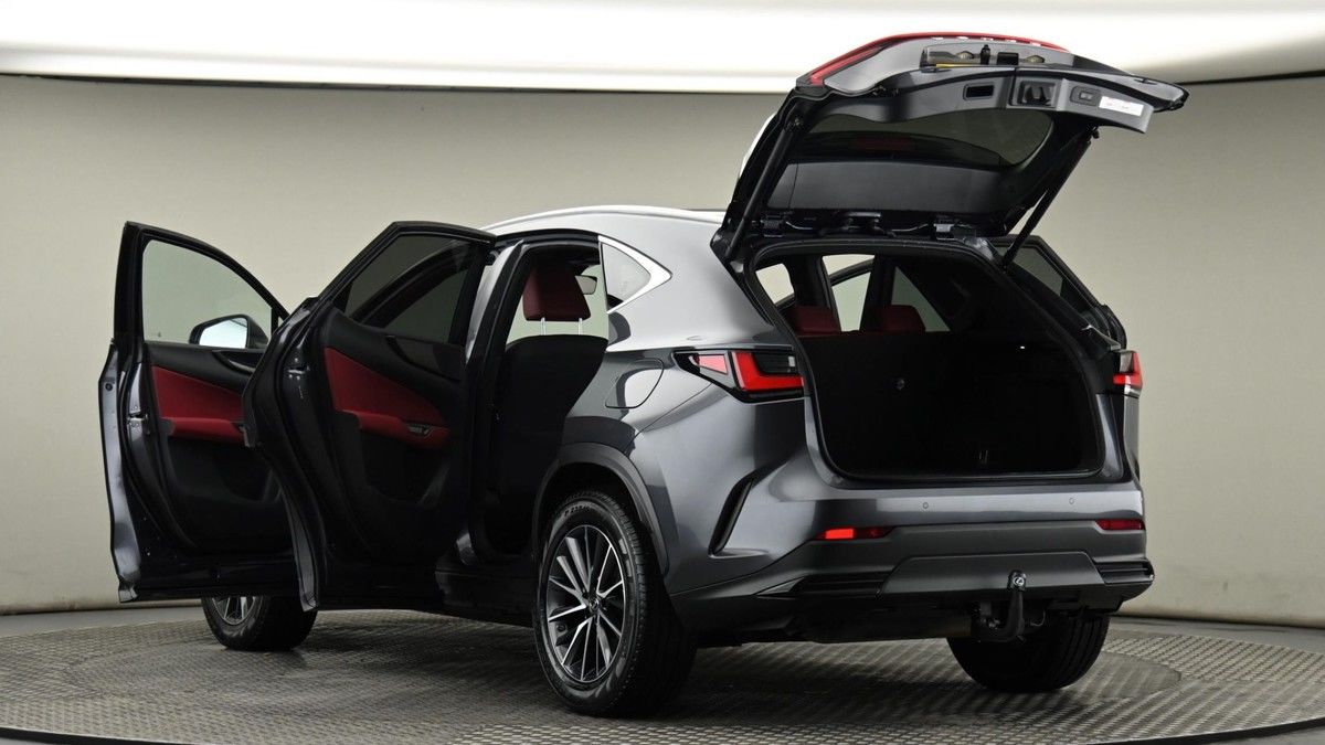 Lexus NX Image 57