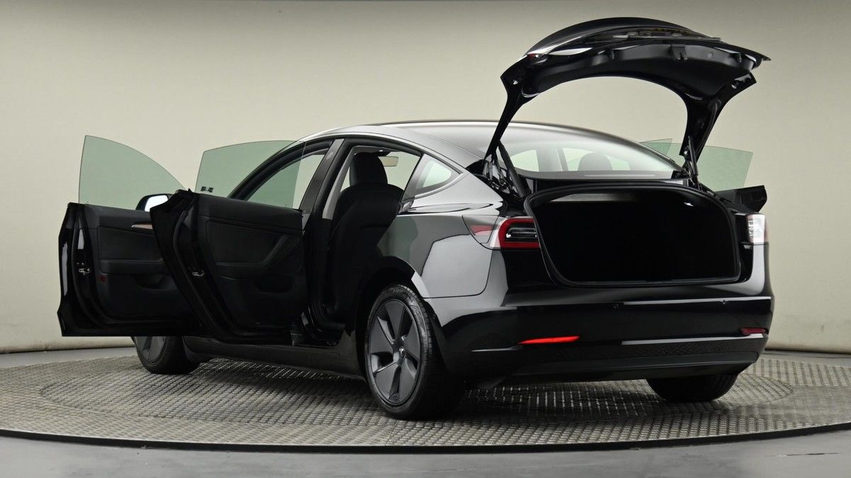 Tesla Model 3 Image 29