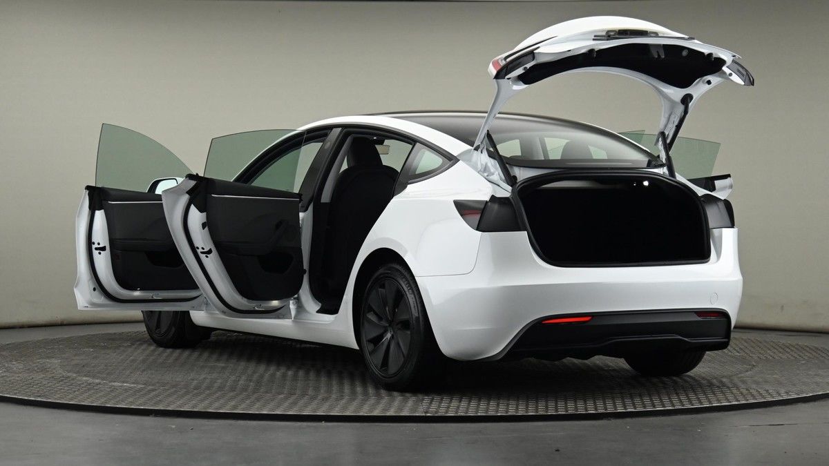 Tesla Model 3 Image 29