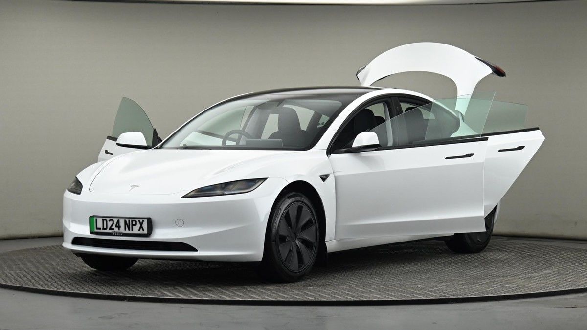 Tesla Model 3 Image 28