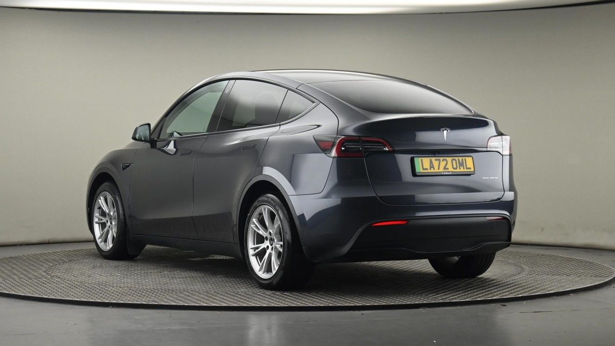 Tesla Model Y Image 24