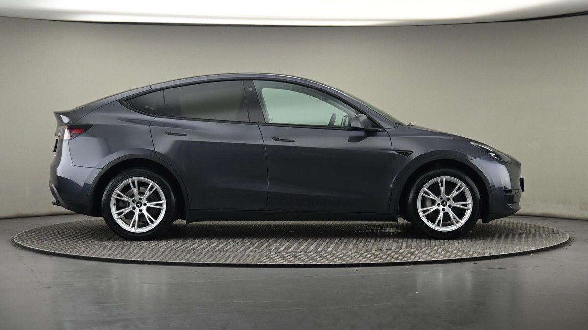 Tesla Model Y Image 27