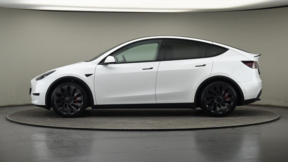 Tesla Model Y Image 23