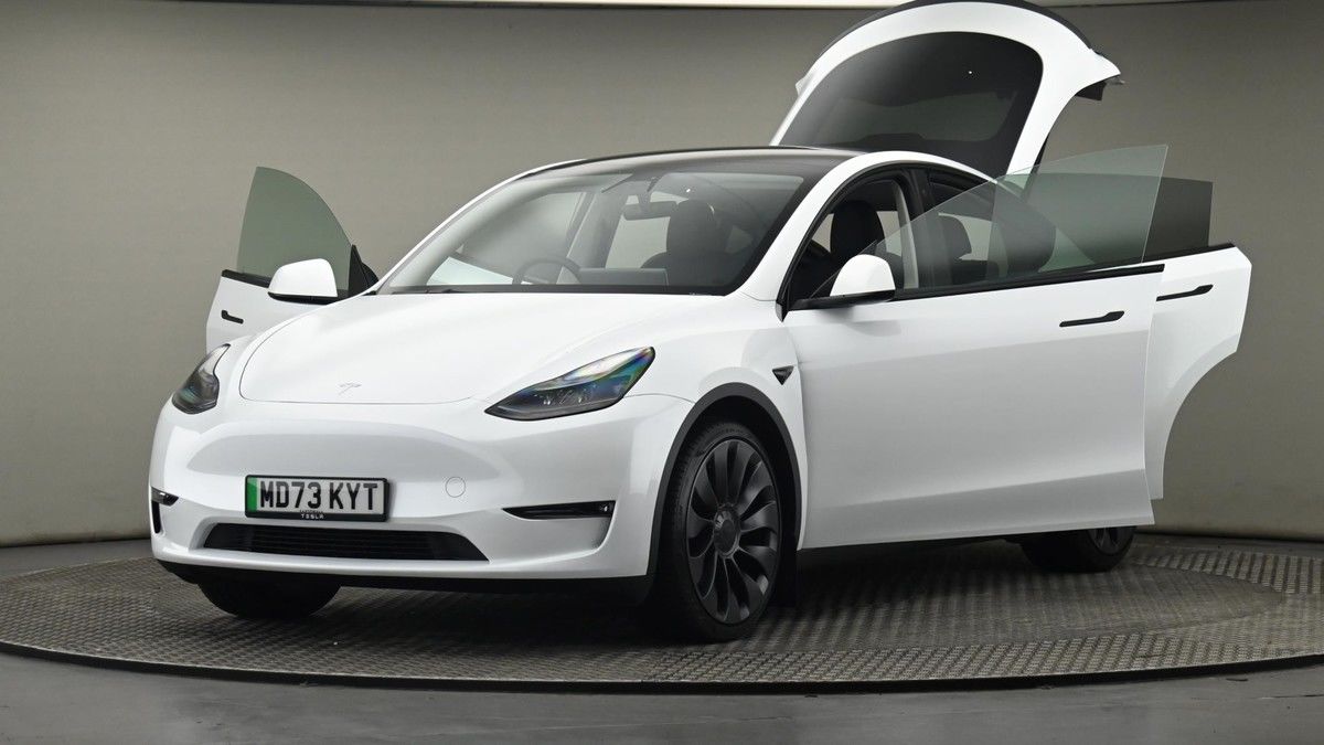 Tesla Model Y Image 28