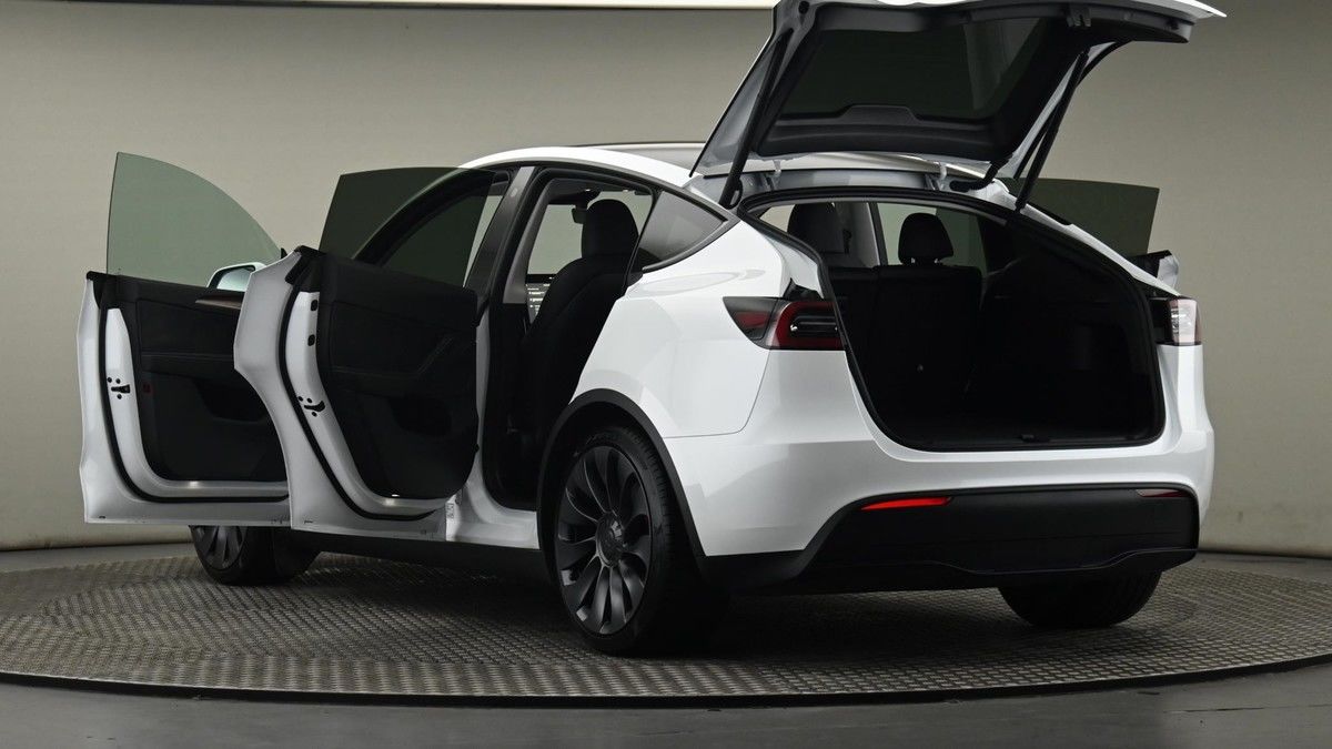 Tesla Model Y Image 29