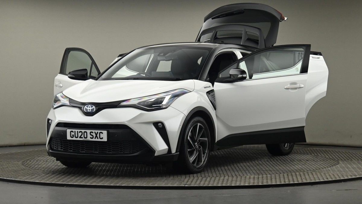 Toyota C-HR Image 28