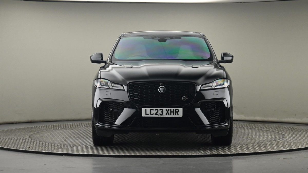 Jaguar F-PACE Image 21