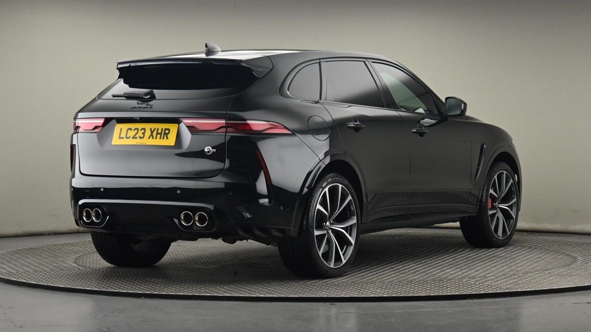 Jaguar F-PACE Image 26