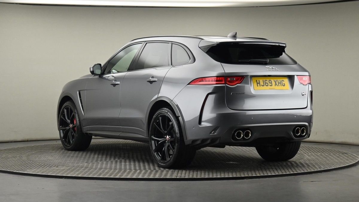 Jaguar F-PACE Image 24