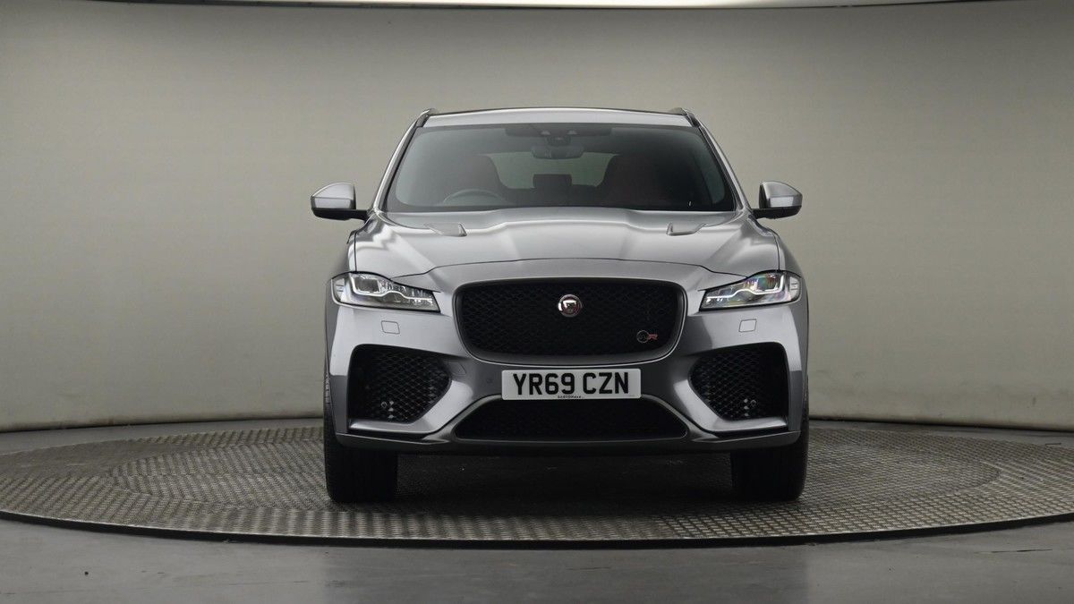 Jaguar F-PACE Image 21