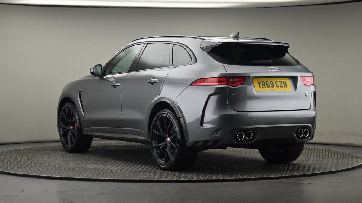 Jaguar F-PACE Image 24