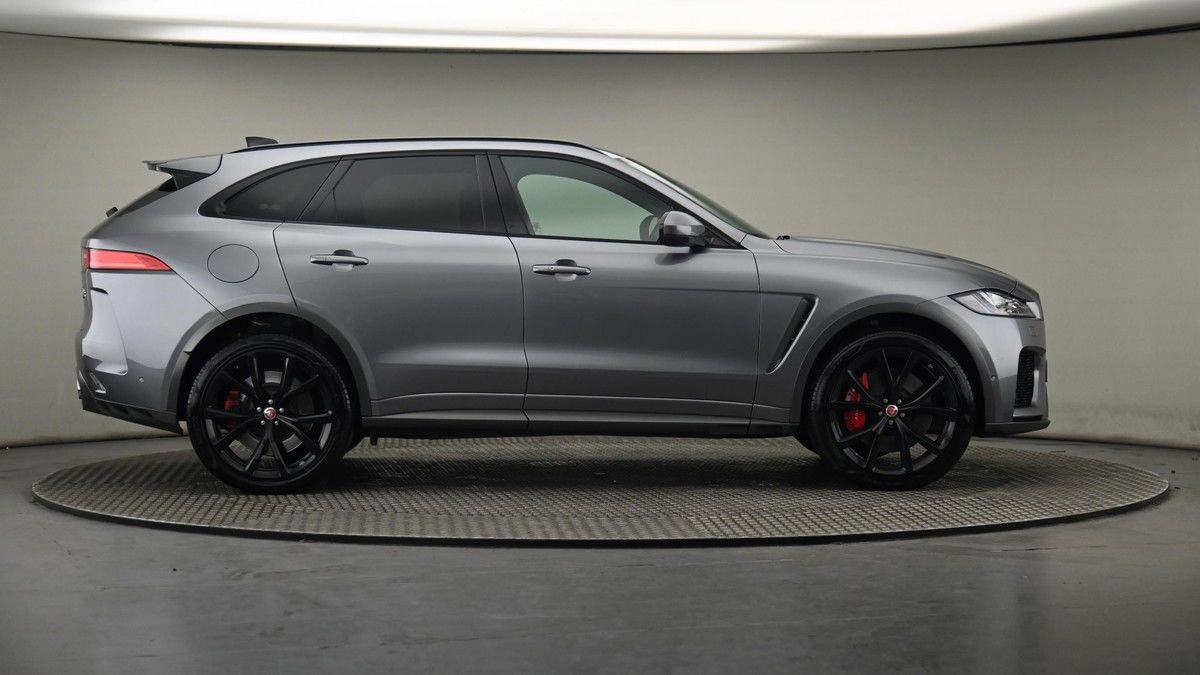 Jaguar F-PACE Image 27