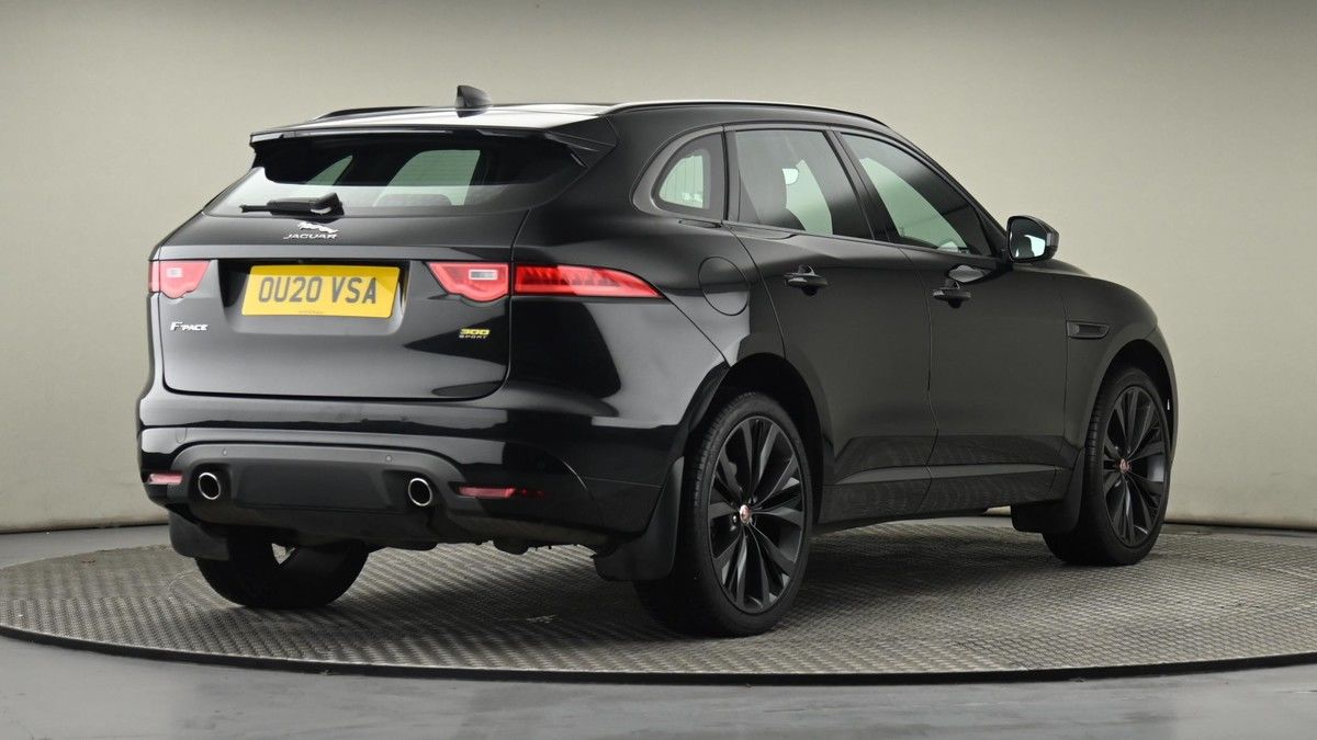 Jaguar F-PACE Image 125