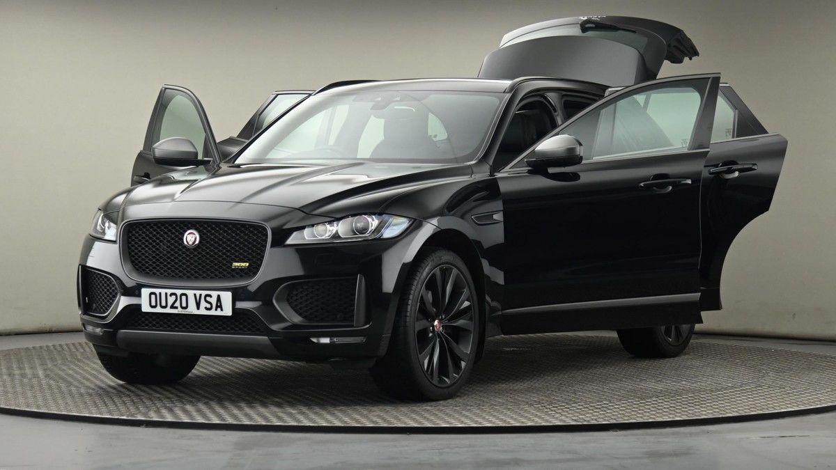 Jaguar F-PACE Image 129