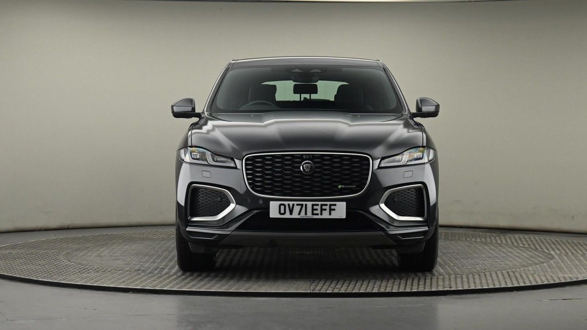 Jaguar F-PACE Image 21