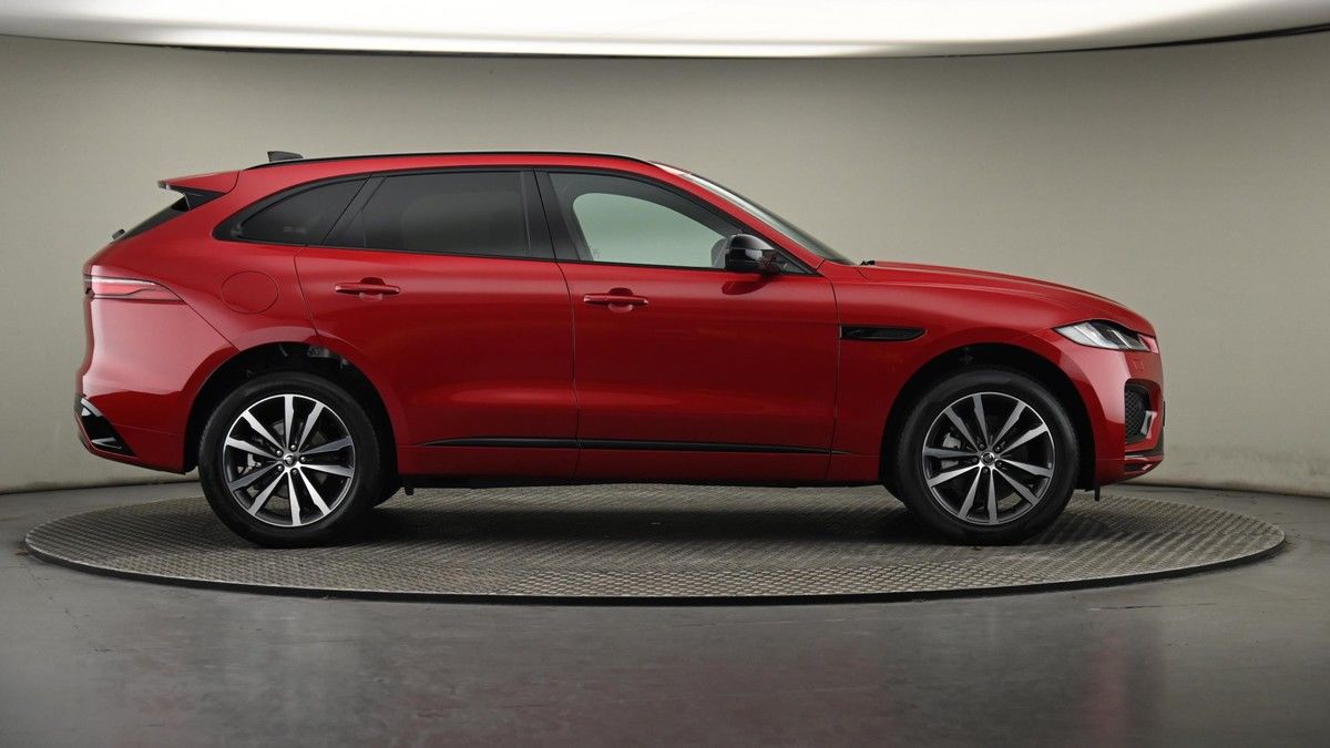 Jaguar F-PACE Image 27