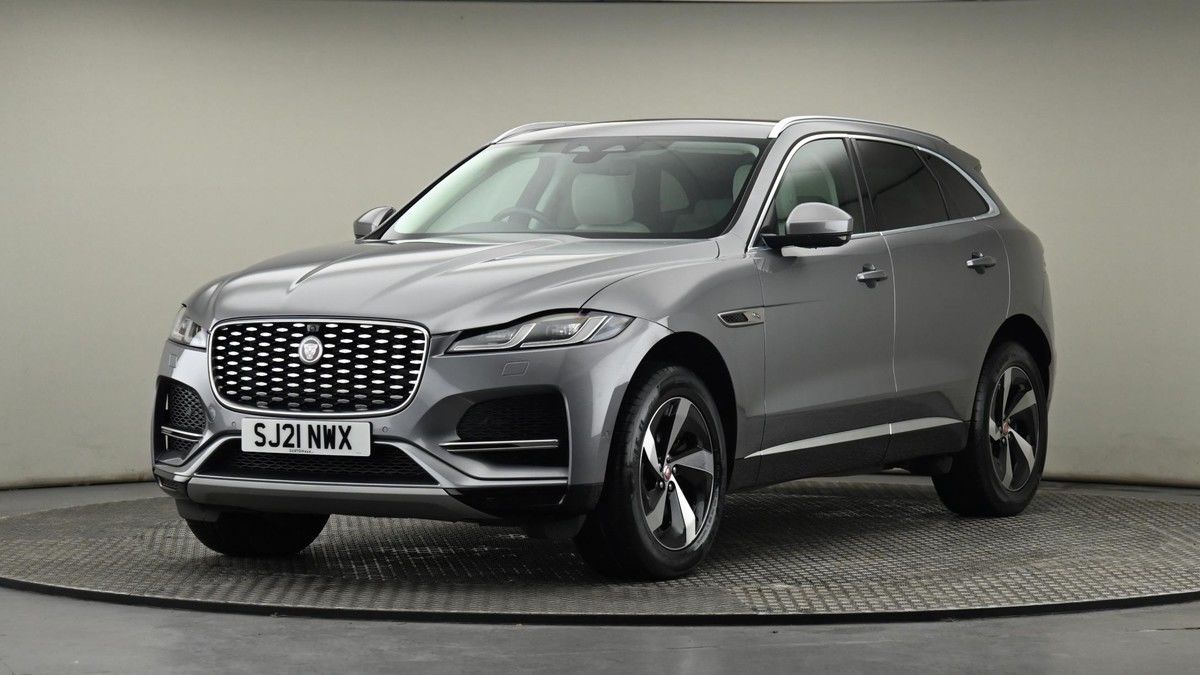 Jaguar F-PACE Image 22