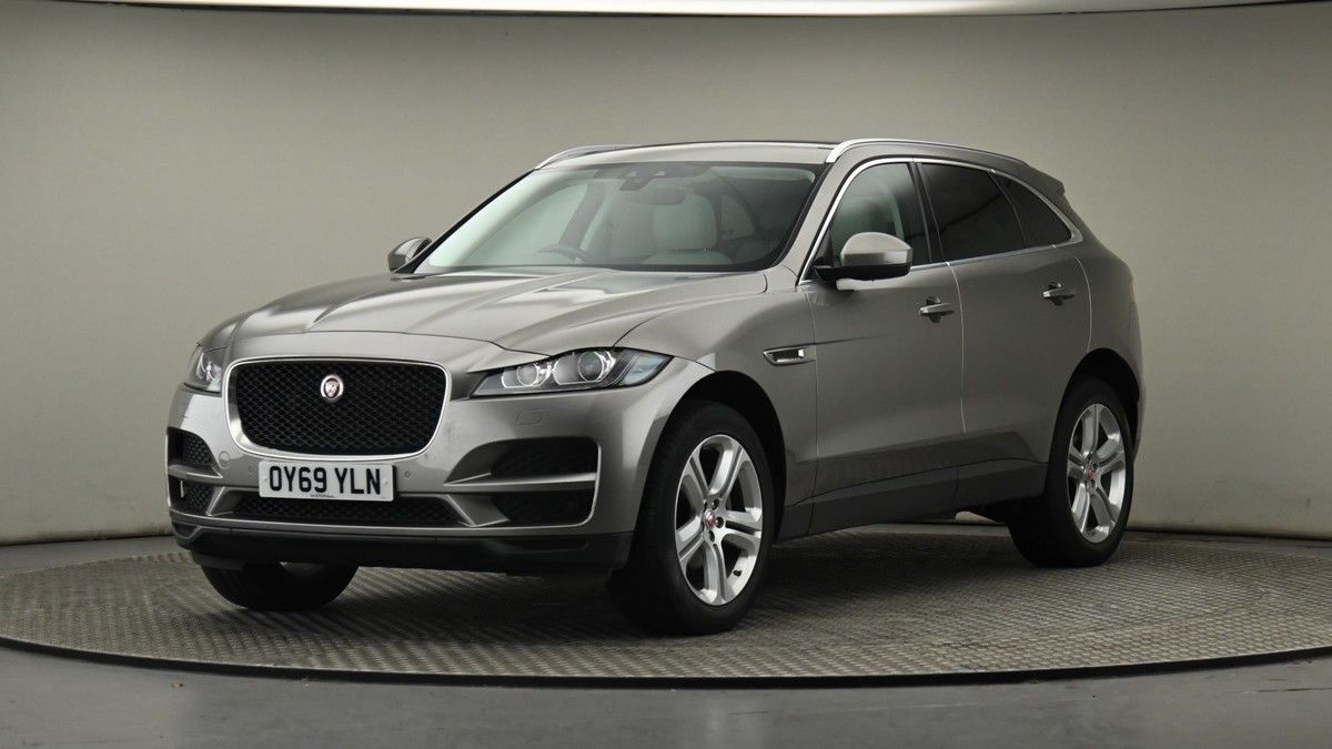 Jaguar F-PACE Image 22