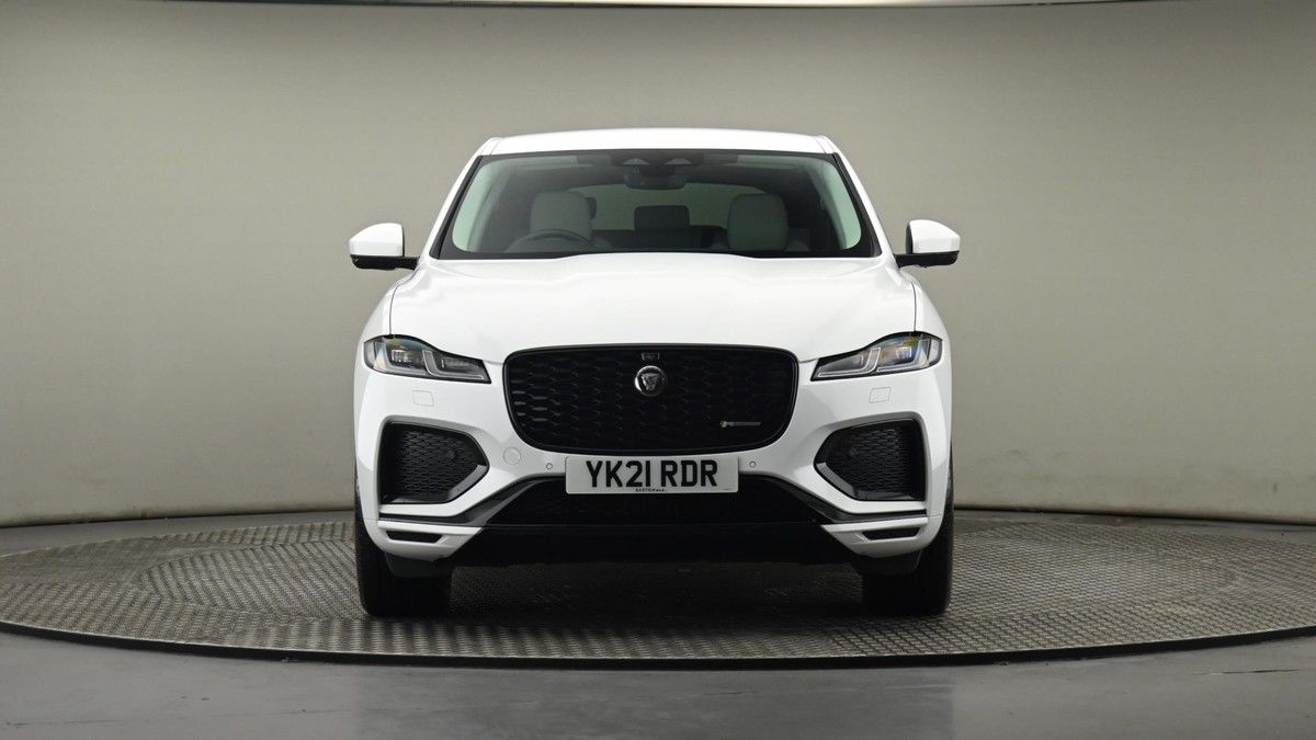 Jaguar F-PACE Image 21