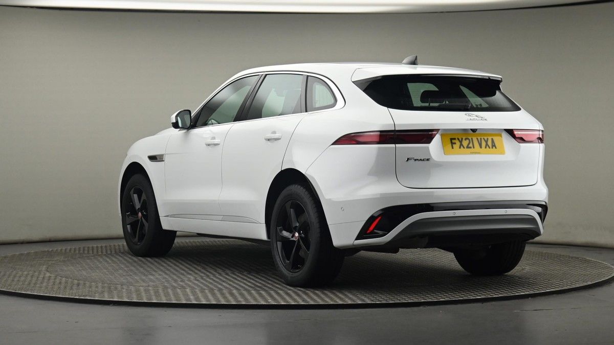 Jaguar F-PACE Image 24