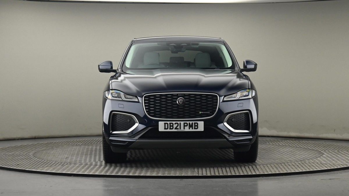 Jaguar F-PACE Image 21