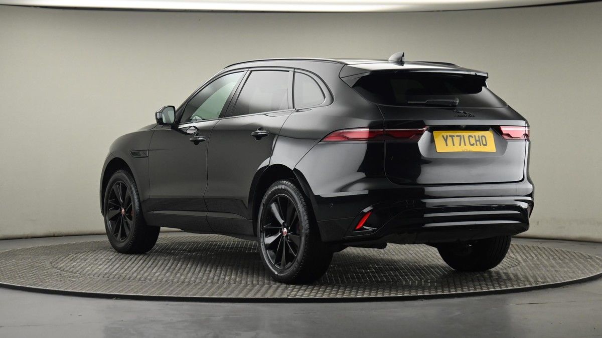 Jaguar F-PACE Image 24