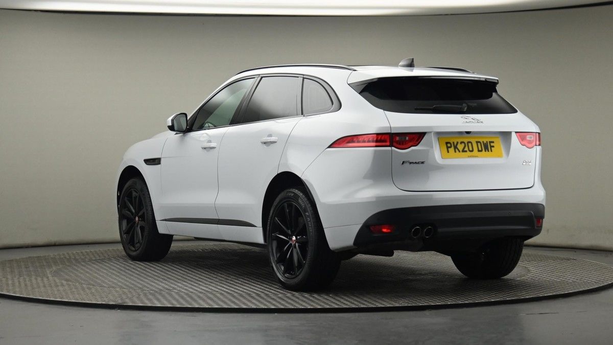 Jaguar F-PACE Image 24