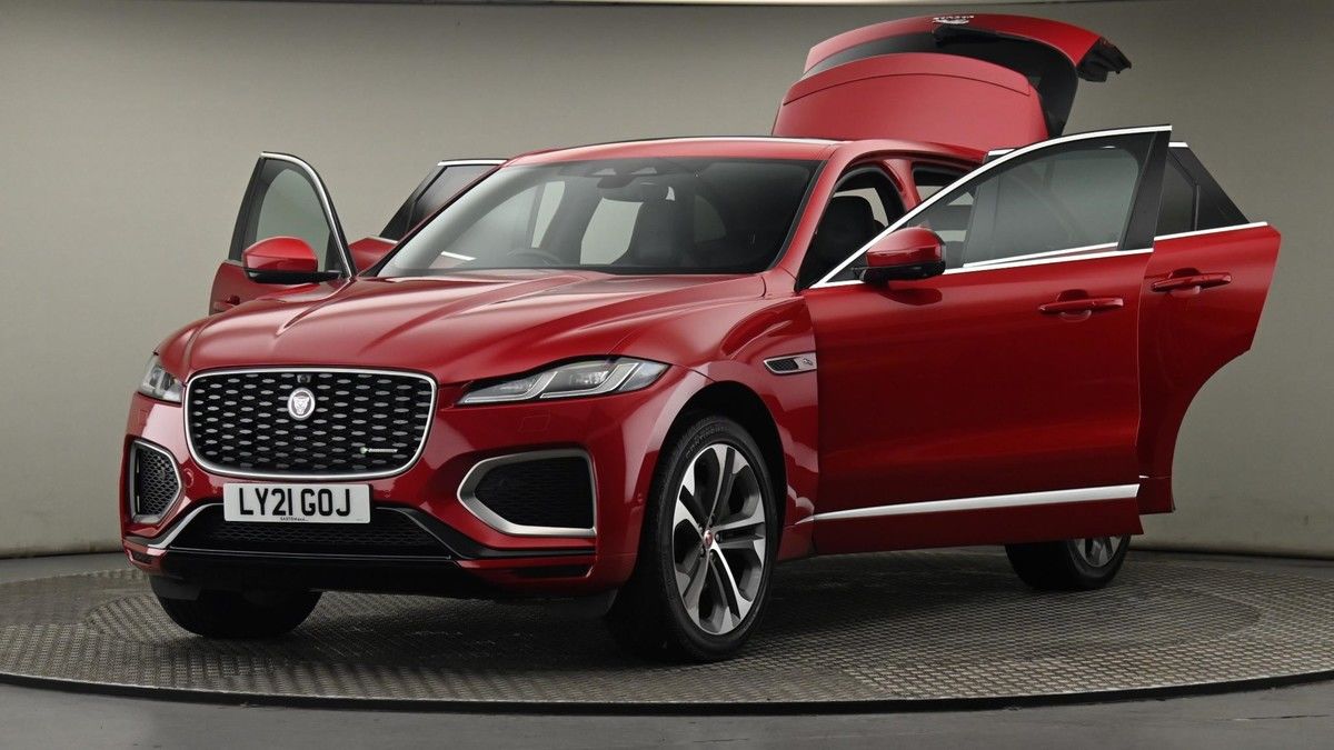 Jaguar F-PACE Image 28