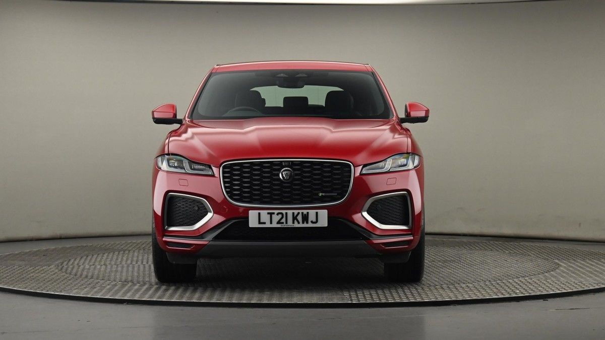 Jaguar F-PACE Image 21