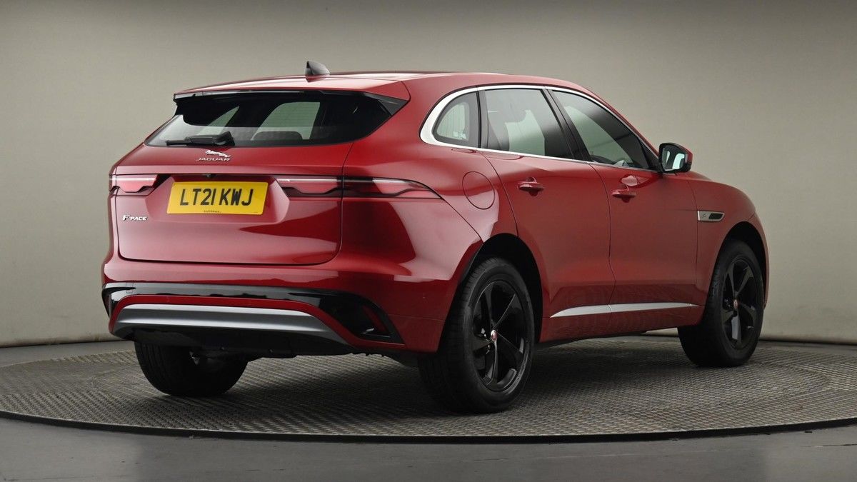 Jaguar F-PACE Image 26